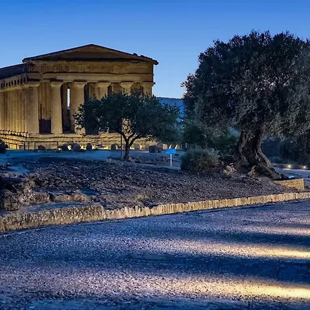 Grotta Dei Greci *